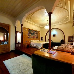 Apartament z łóżkiem king-size